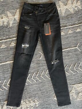 NWT Risen Crossover Waist Distressed Skinny Jeans 1/25